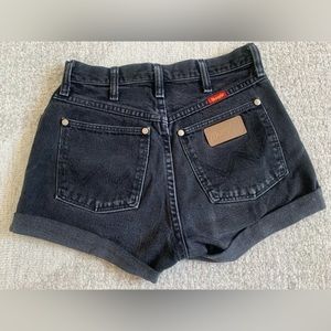 Wrangler black wash jean shorts size 24